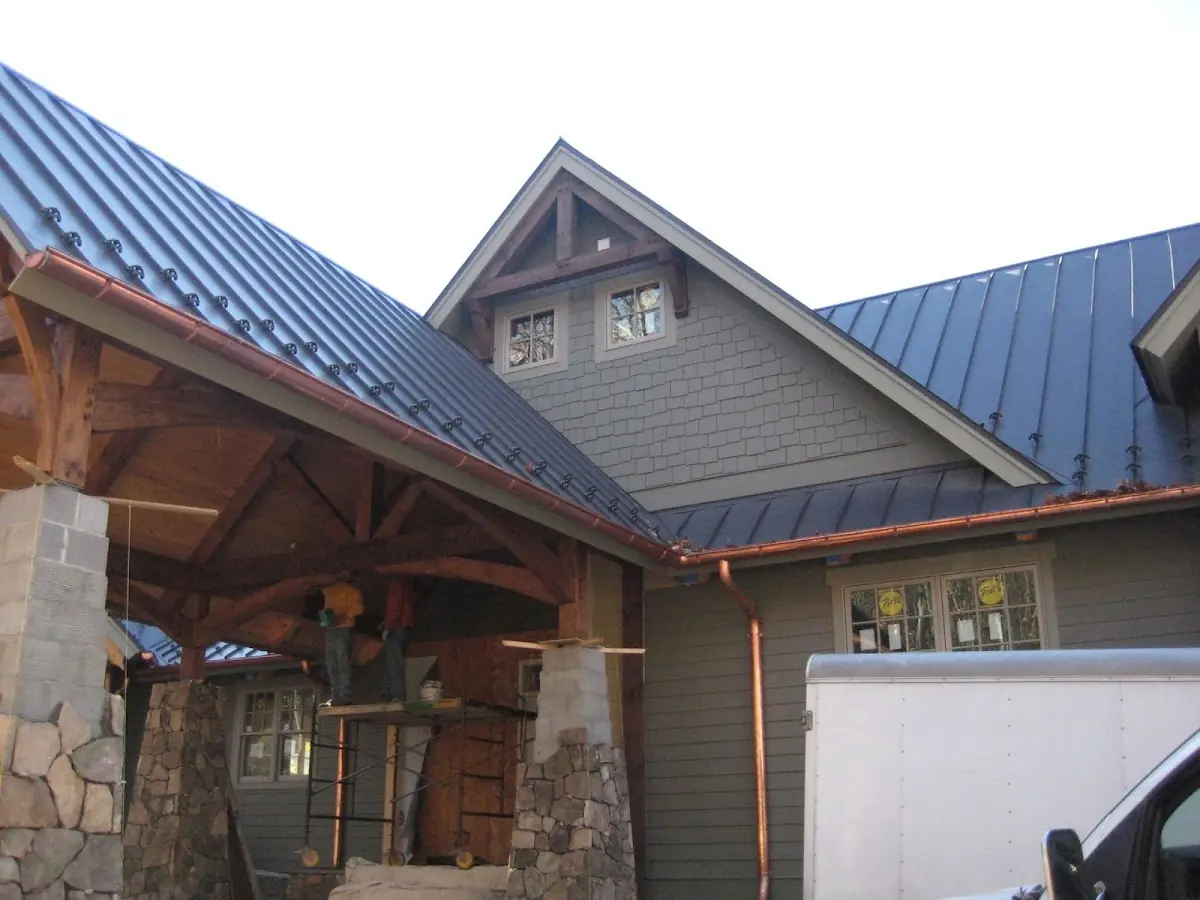 Craftsman Roofing team delivering quality roofing work in Creek Cove